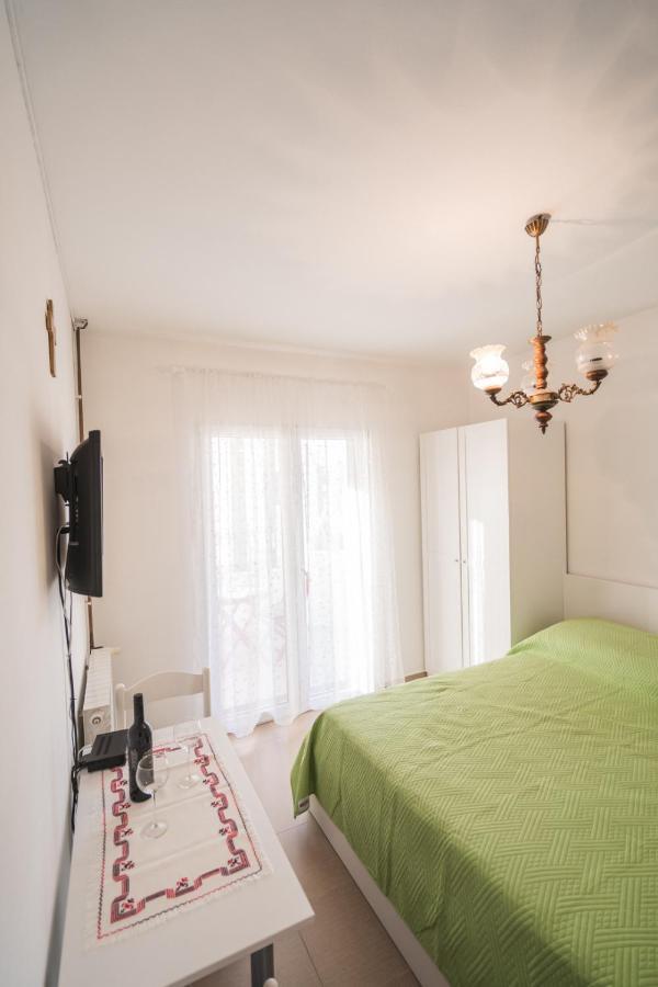 Apartment Manda Задар Екстер'єр фото